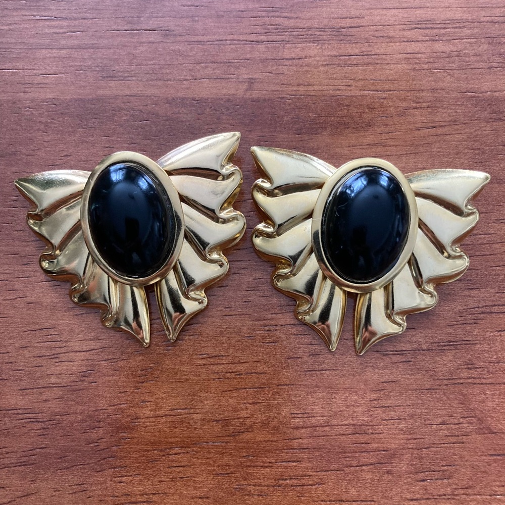 Collar Buckles Gold and Black Winged or Bow Shaped
